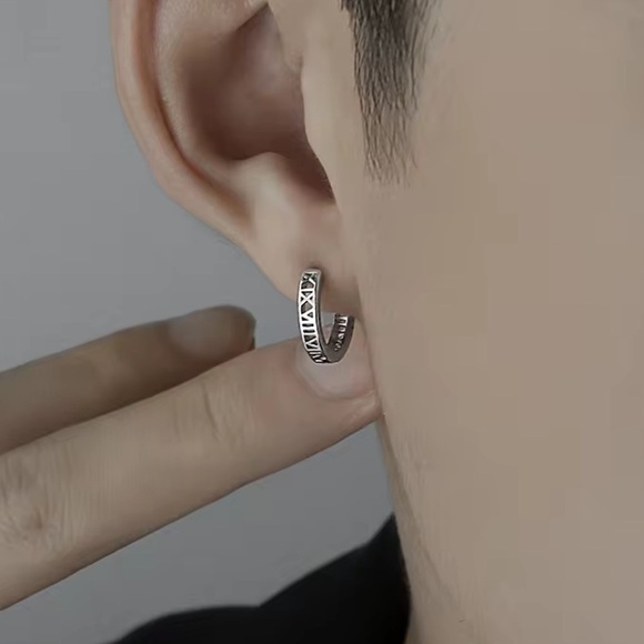 925 sterling  Silver Roman Numeral Hoop Earrings - Picture 4 of 4